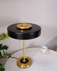 Lampa Stołowa LED w Stylu Vintage z Łańcuszkiem | Elegancka Lampka do Sypialni