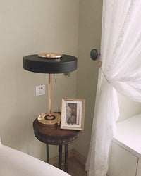 Lampa Stołowa LED w Stylu Vintage z Łańcuszkiem | Elegancka Lampka do Sypialni