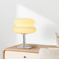 Lampa Stołowa Bauhaus ze Szklanym Kloszem | Minimalistyczna Lampka Nocna