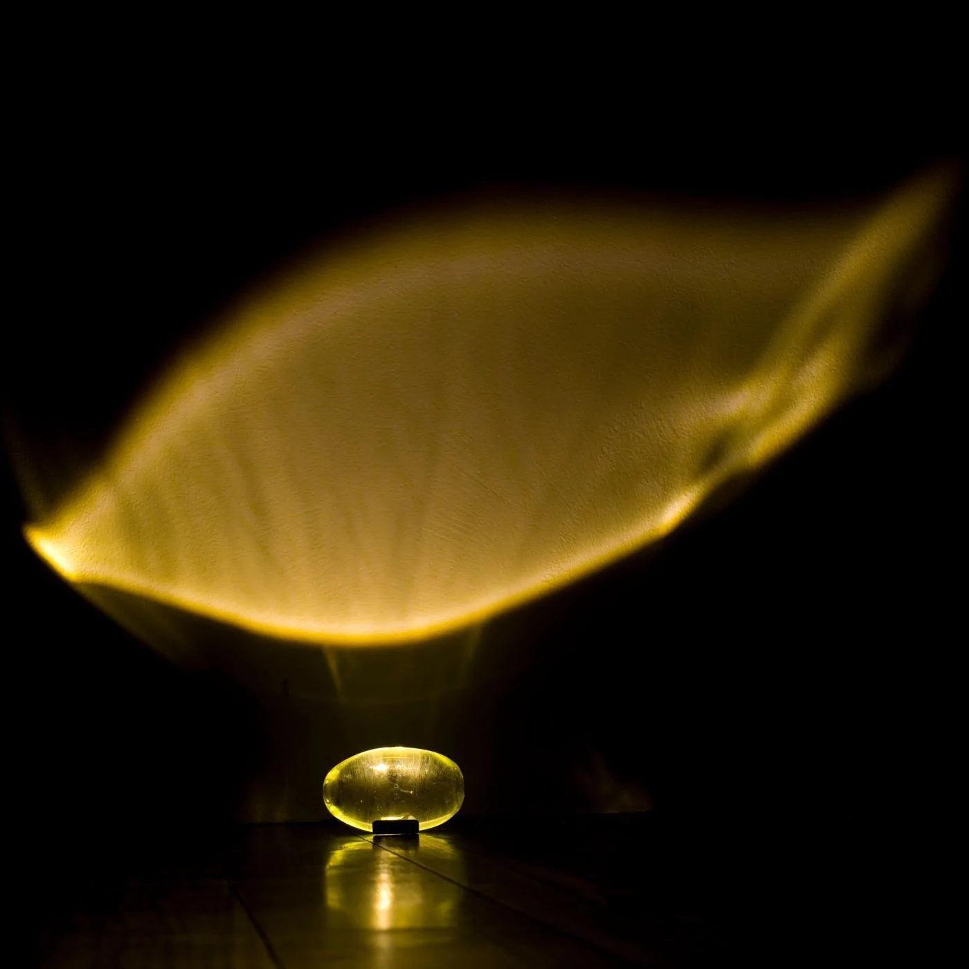 Lampa Stołowa LED Projektująca Wzory | Designerskie Oświetlenie Wnętrz