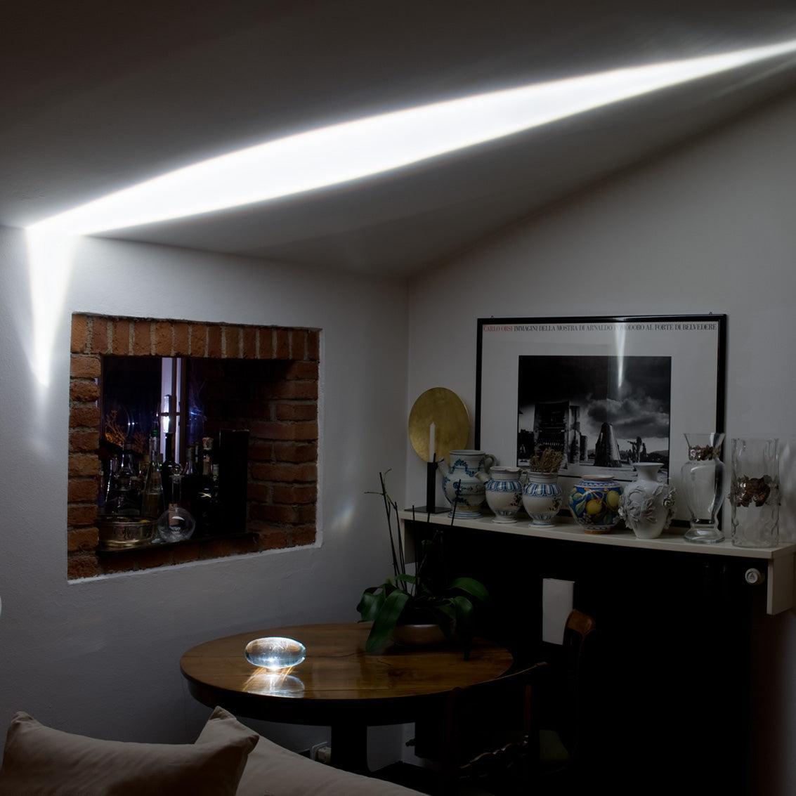 Lampa Stołowa LED Projektująca Wzory | Designerskie Oświetlenie Wnętrz