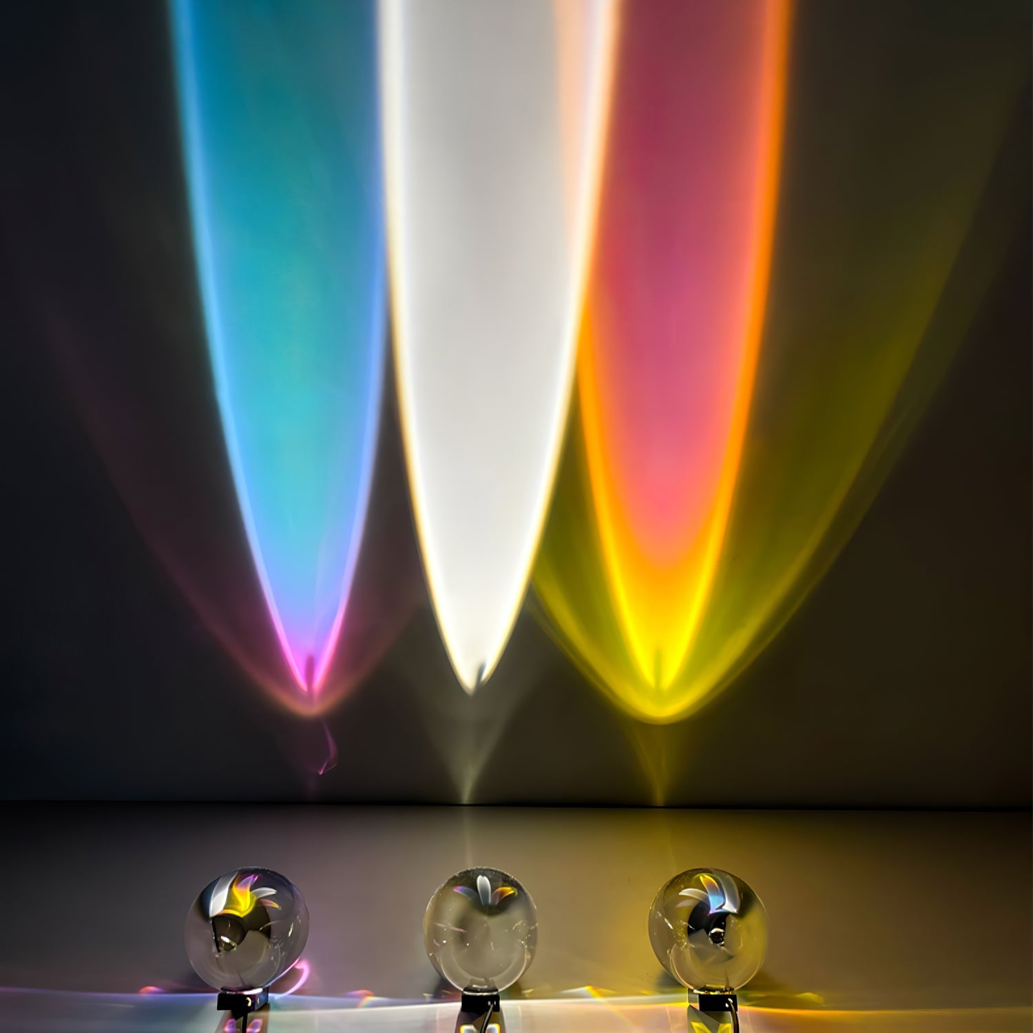 Lampa Stołowa LED Projektująca Wzory | Designerskie Oświetlenie Wnętrz