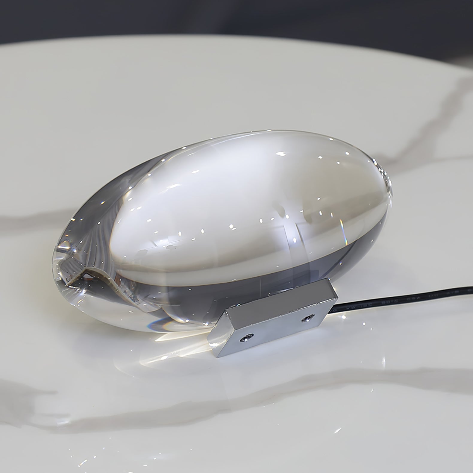 Lampa Stołowa LED Projektująca Wzory | Designerskie Oświetlenie Wnętrz