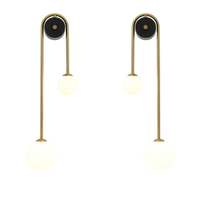 Nowoczesny Kinkiet Mosiężny | Zakrzywiona Lampa LED do Sypialni i Salonu