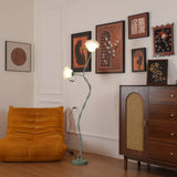 Lampa Podłogowa z Kwiatowym Motywem | Eleganckie Oświetlenie do Salonu