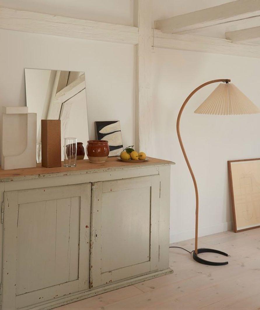 Lampa podłogowa w stylu skandynawskim | Nowoczesna lampa stojąca do salonu