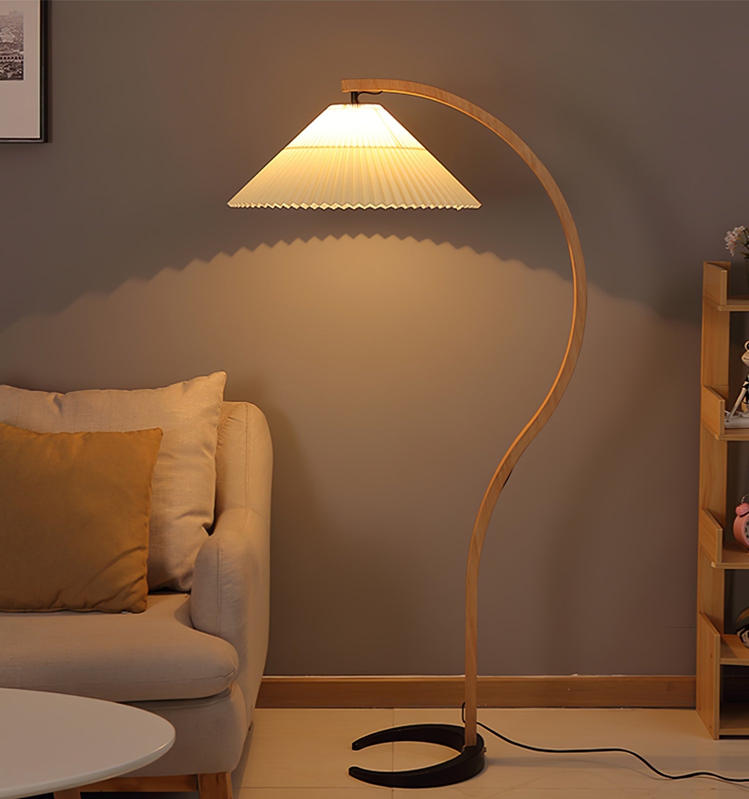 Lampa podłogowa w stylu skandynawskim | Nowoczesna lampa stojąca do salonu
