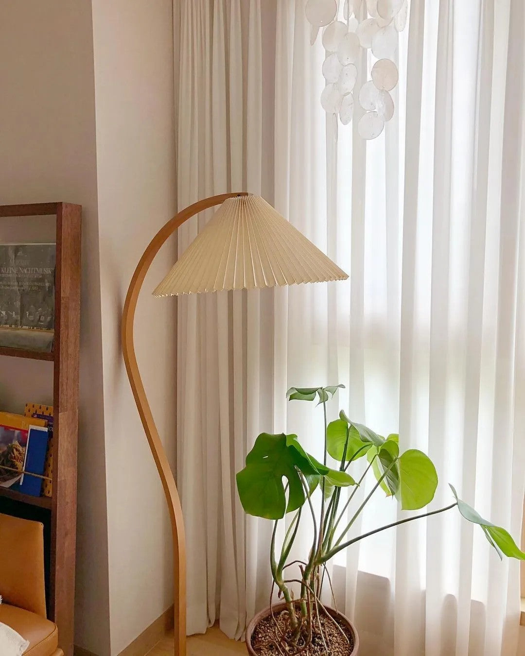 Lampa podłogowa w stylu skandynawskim | Nowoczesna lampa stojąca do salonu