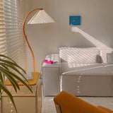 Lampa podłogowa w stylu skandynawskim | Nowoczesna lampa stojąca do salonu