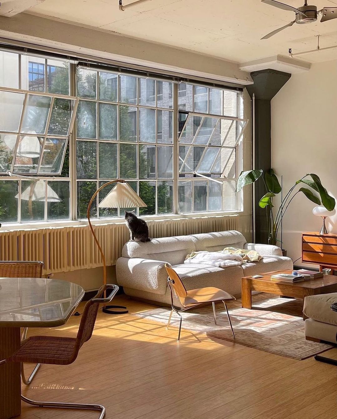 Lampa podłogowa w stylu skandynawskim | Nowoczesna lampa stojąca do salonu