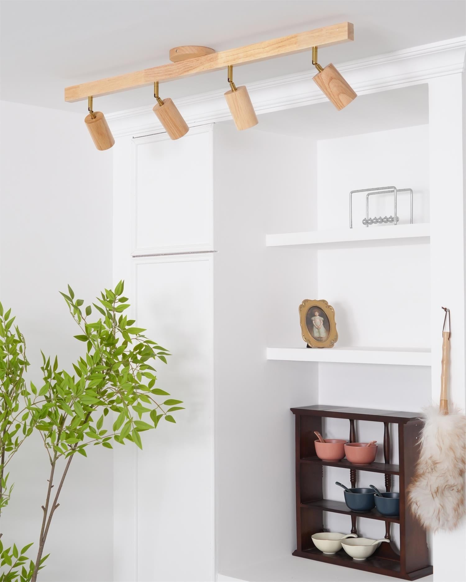 Drewniana Lampa Sufitowa na Szynie | Nowoczesny Reflektor LED do Salonu i Korytarza