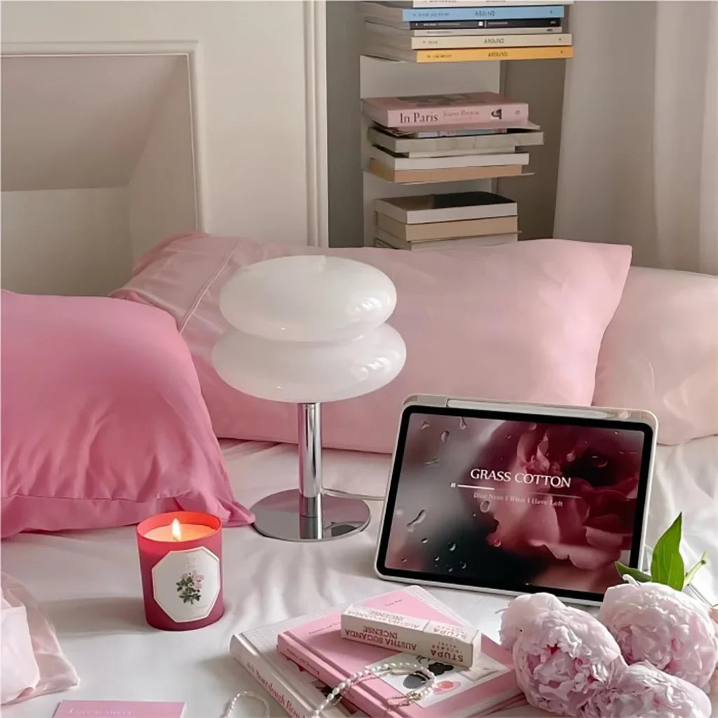 Lampa Stołowa Bauhaus ze Szklanym Kloszem | Minimalistyczna Lampka Nocna