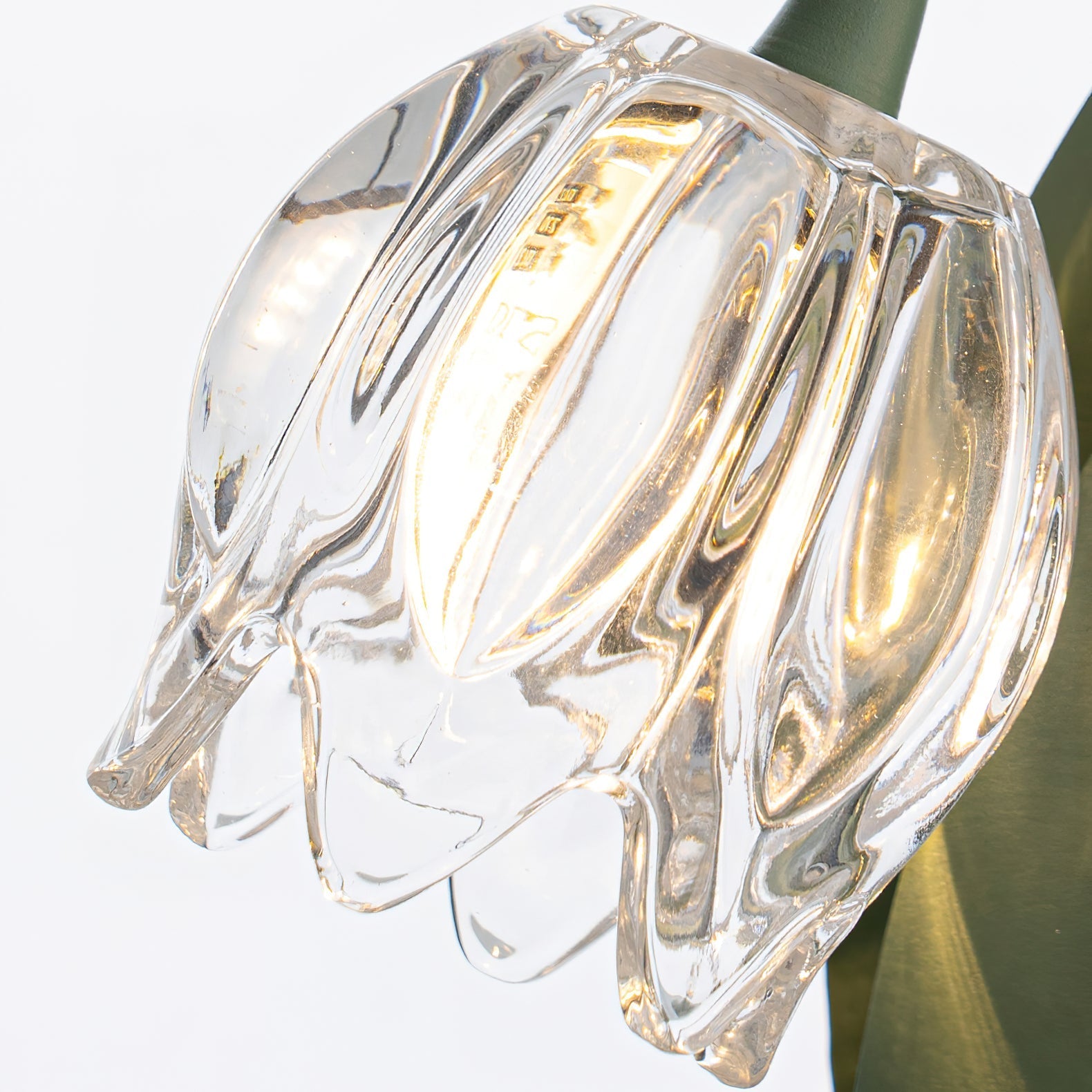 Szklana Lampa Stołowa w Kwiatowym Stylu | Dekoracyjna Lampka do Sypialni i Salonu