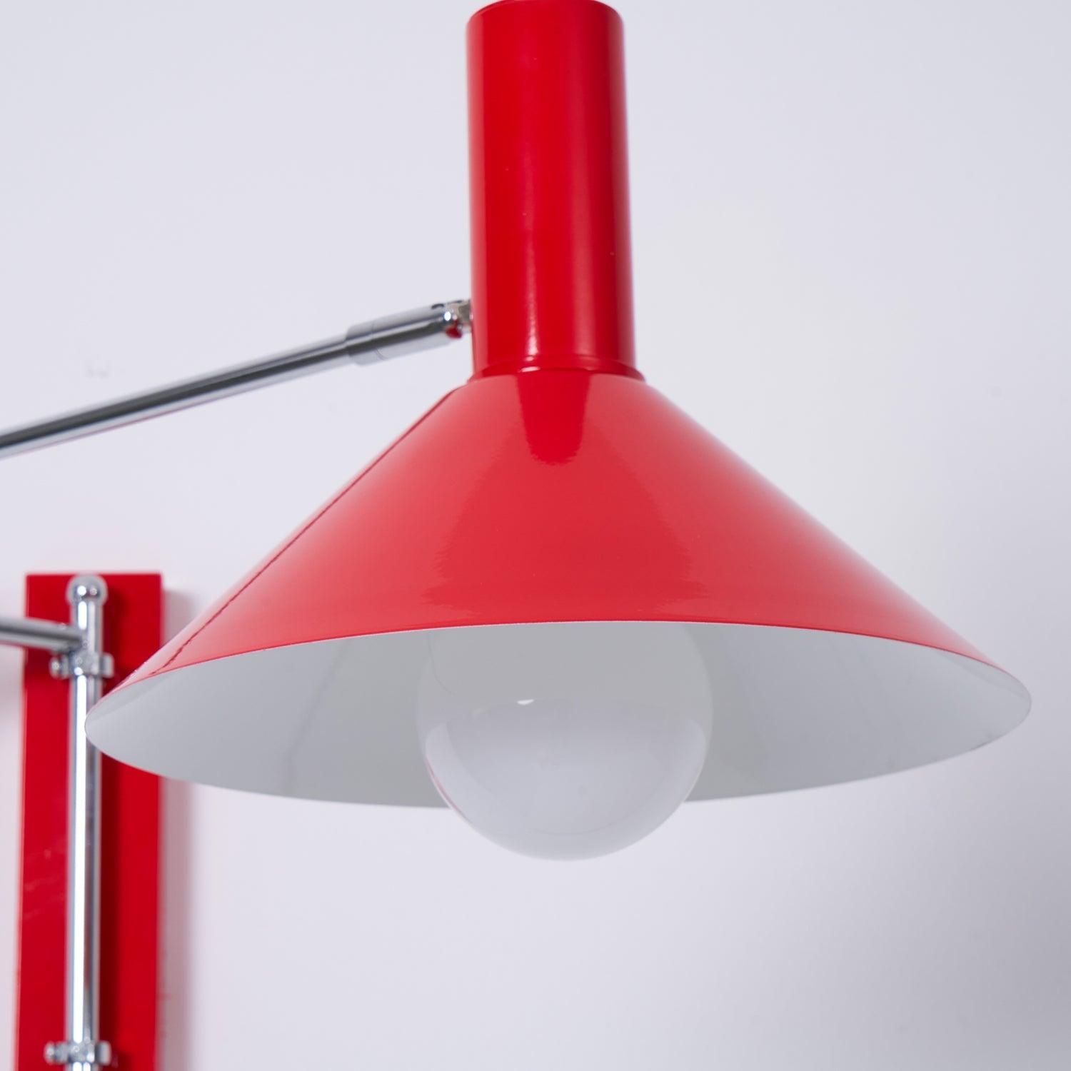 Regulowany Metalowy Kinkiet | Nowoczesna Lampa Ścienna do Sypialni i Salonu