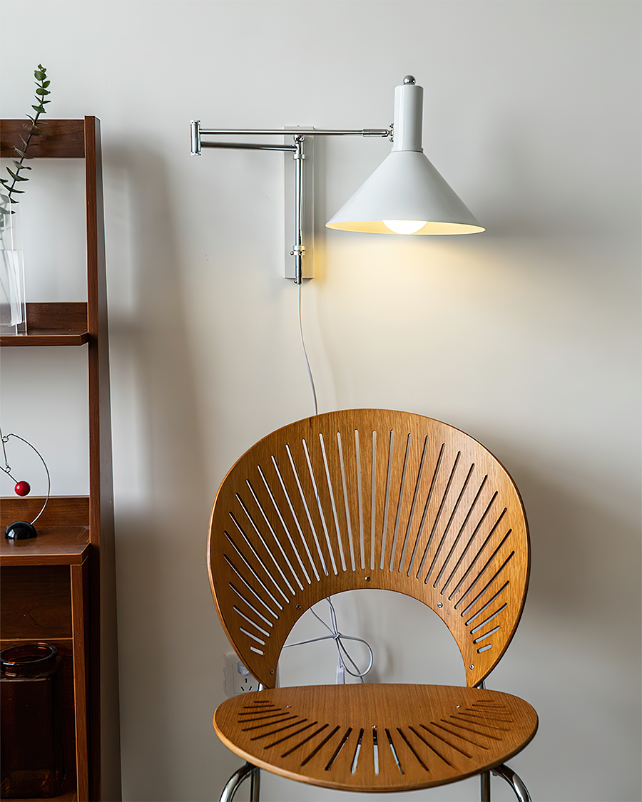 Regulowany Metalowy Kinkiet | Nowoczesna Lampa Ścienna do Sypialni i Salonu