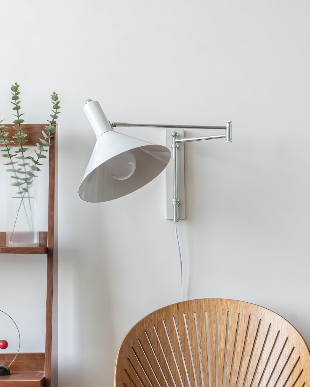 Regulowany Metalowy Kinkiet | Nowoczesna Lampa Ścienna do Sypialni i Salonu