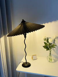 Lampa Stołowa w Stylu Nordyckim z Plisowanym Kloszem | Designerska Lampka Stojąca do Salonu
