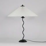 Lampa Stołowa w Stylu Nordyckim z Plisowanym Kloszem | Designerska Lampka Stojąca do Salonu