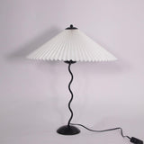 Lampa Stołowa w Stylu Nordyckim z Plisowanym Kloszem | Designerska Lampka Stojąca do Salonu