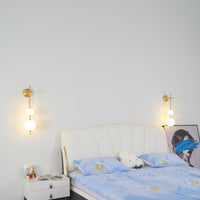 Nowoczesny Kinkiet z Kulistymi Kloszami | Designerska Lampa Ścienna LED do Sypialni