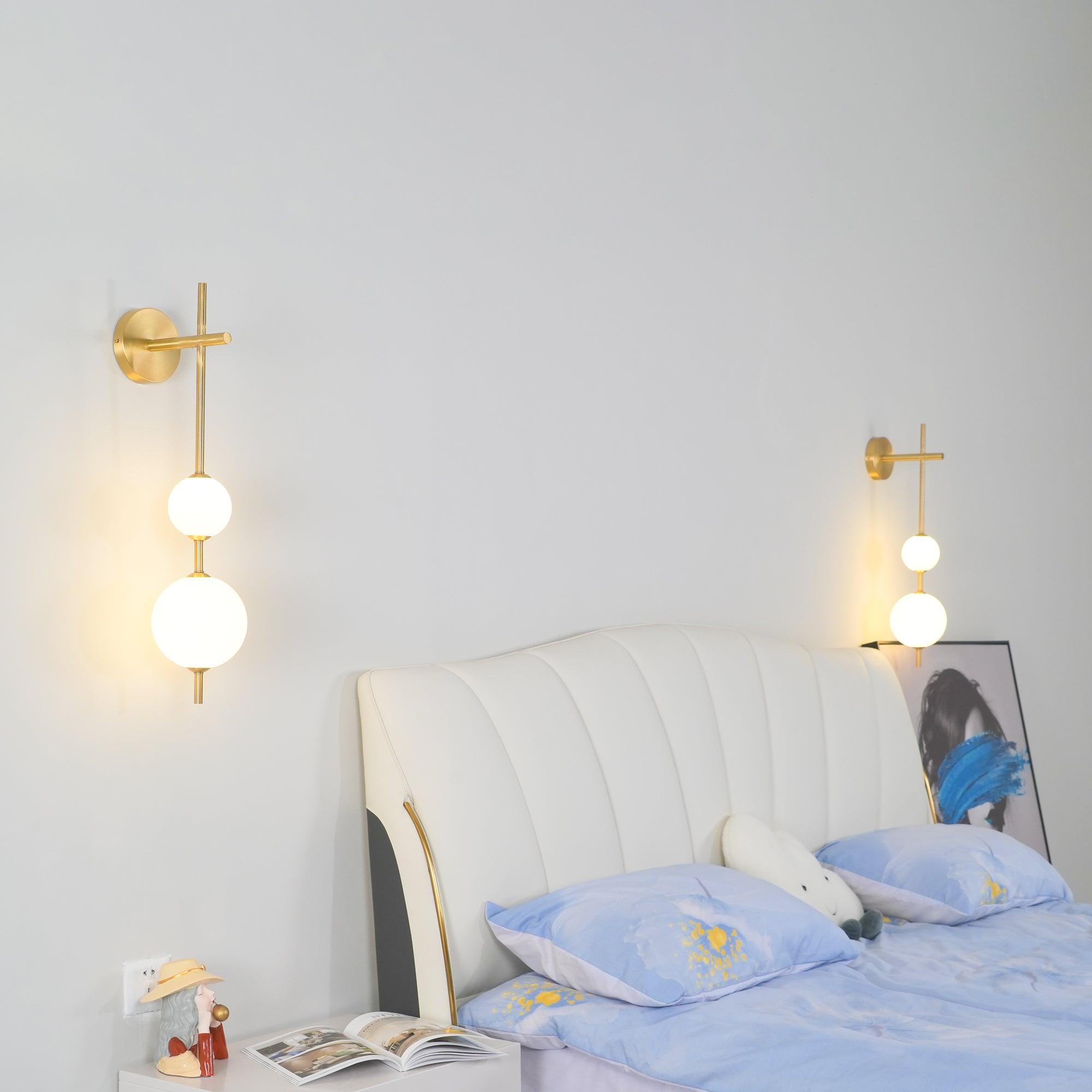 Nowoczesny Kinkiet z Kulistymi Kloszami | Designerska Lampa Ścienna LED do Sypialni
