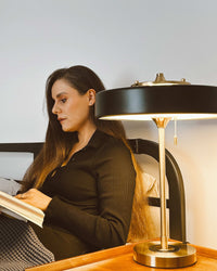 Lampa Stołowa LED w Stylu Vintage z Łańcuszkiem | Elegancka Lampka do Sypialni