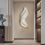 Dekoracyjny Kinkiet w Kształcie Pióra | Nowoczesna Lampa Ścienna LED z Pilotem